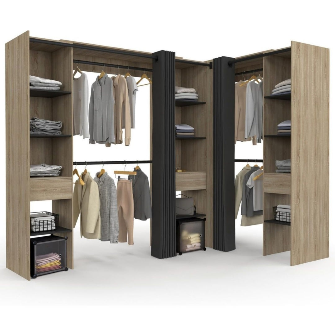 Jolie armoire avec une rallonge integree et des etageres reglables en hauteur